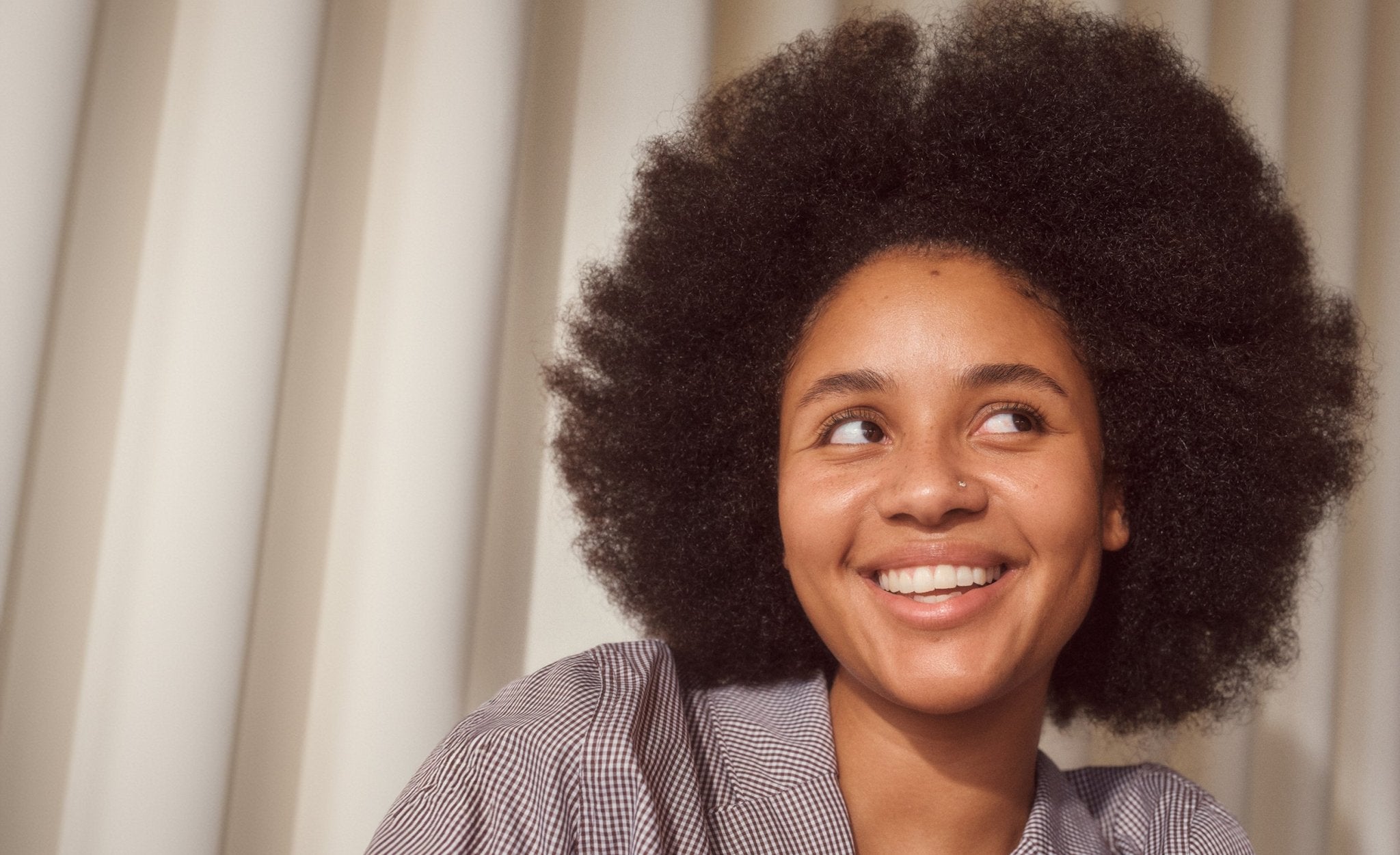 Curly Girl-metoden - de bedste råd til at få styr på krøllet hår - ZENZ Organic Products (DK)