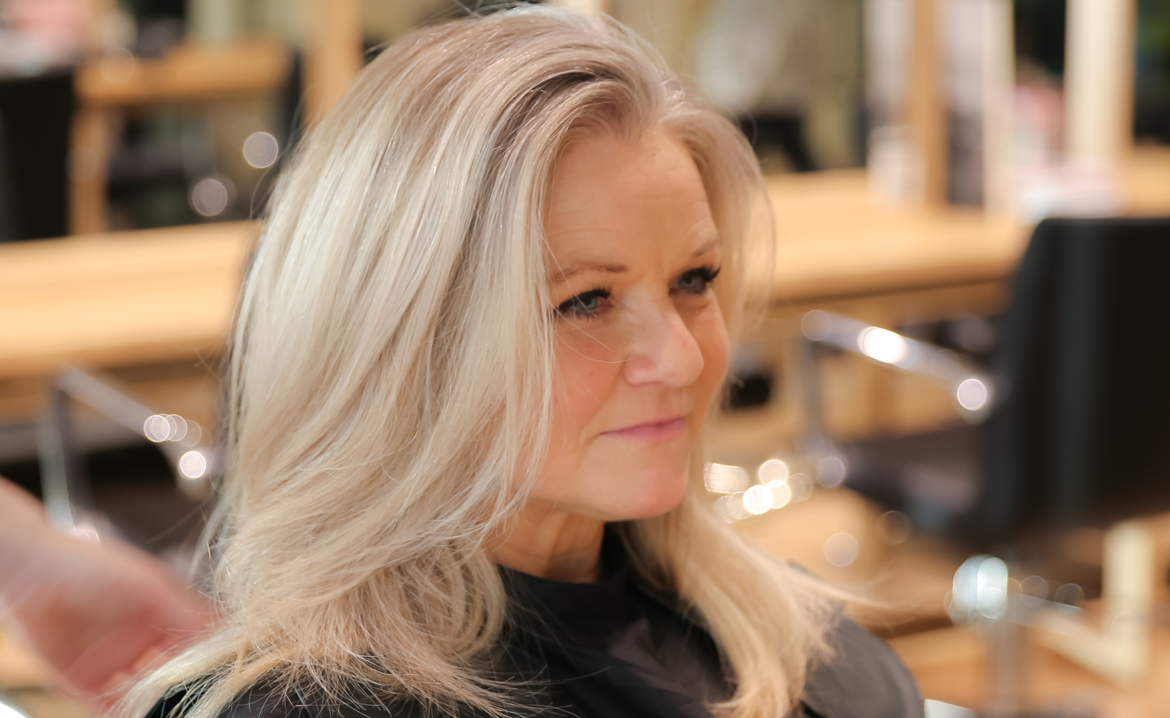 Hårpleje i overgangsalderen: Sådan bevarer du smukt og sundt hår